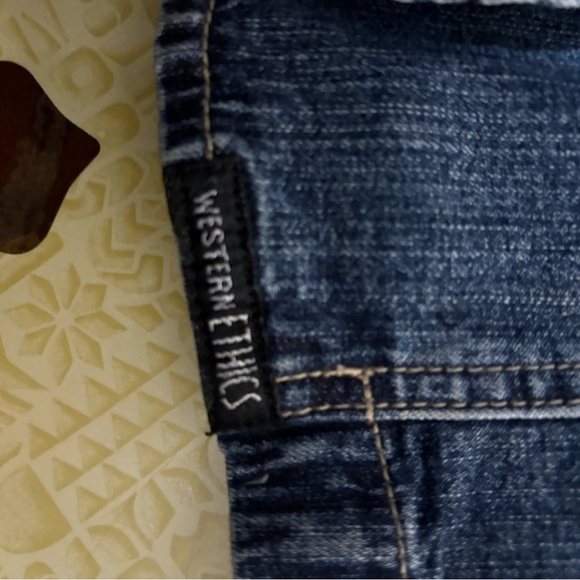 Vintage Blue and Tan Jean Jacket with Suede Accents - Picture 10 of 11